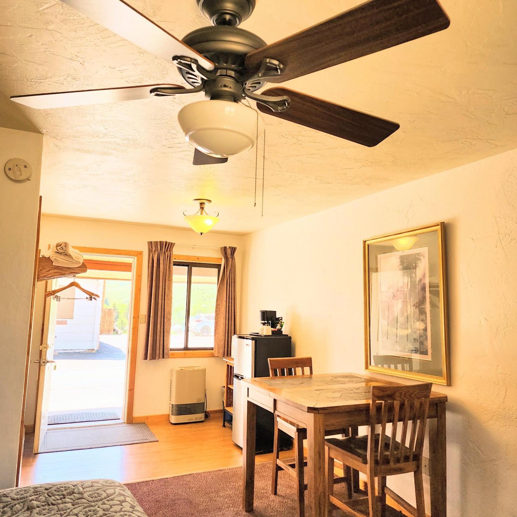 Motel Canyon Near Rocky Mountain National Park