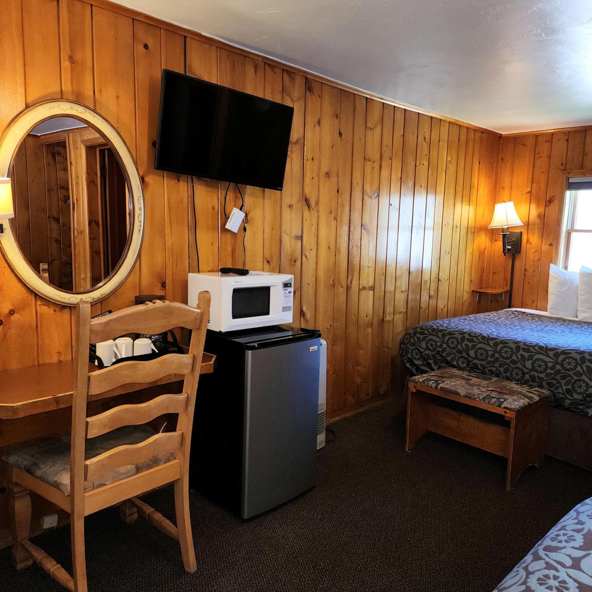 Motel Canyon Near Rocky Mountain National Park